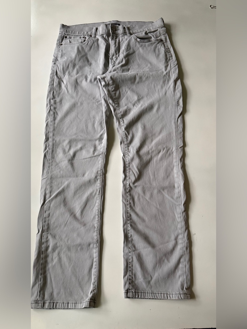Lucky Brand 410 Athletic Straight Jeans Mens 33x32 grey Stretch Pants